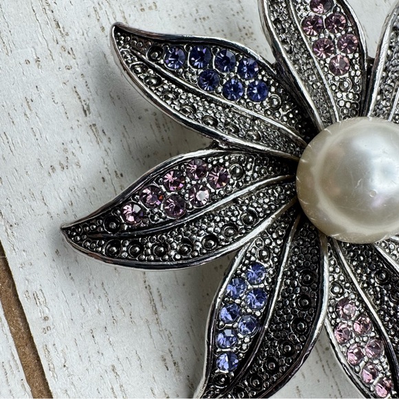 Premier Designs Flower Rhinestone Faux Pearl Silver Pendant Brooch Transformer - Picture 12 of 12